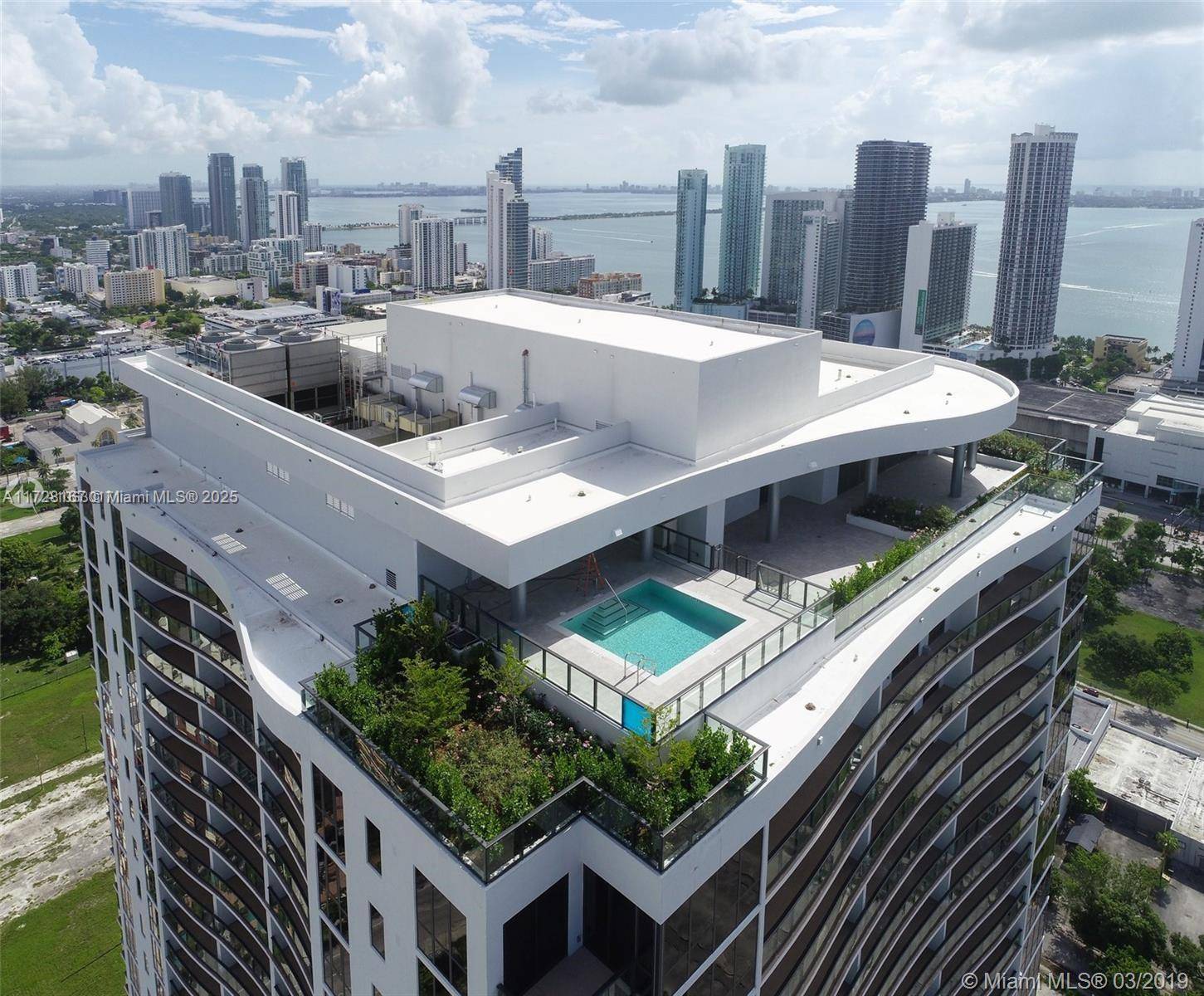 Spacious 1 bedroom 1 bathroom unit !