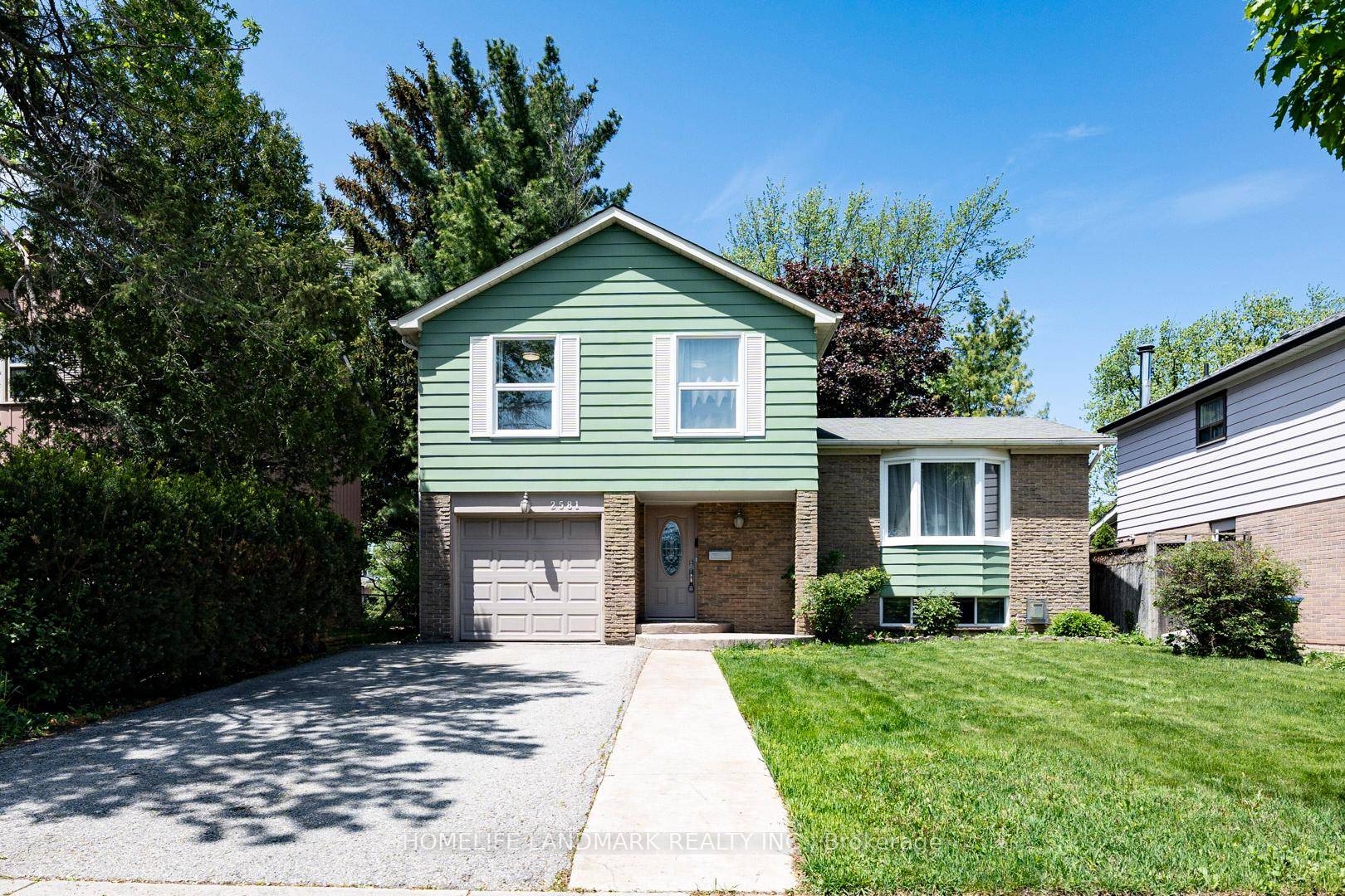 Fantastic Detached Value in Erin Mills !