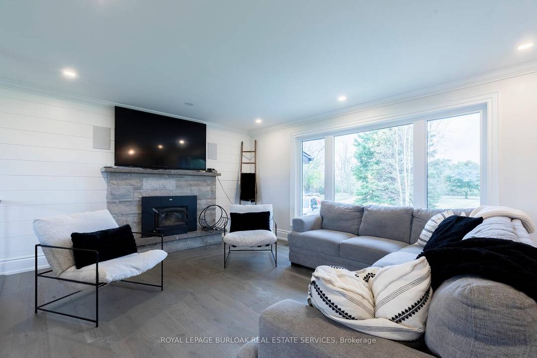 This 54 acre farm in Flamborough is the perfect blend of space, practicality, and comfort.