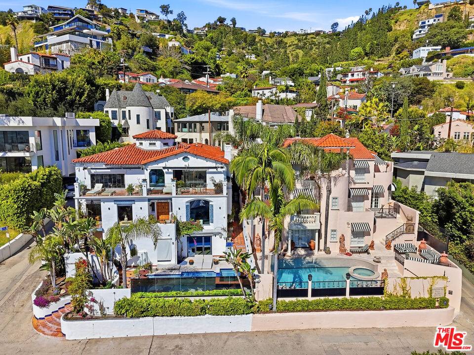8237   Roxbury Rd 5BR Sunset Strip La