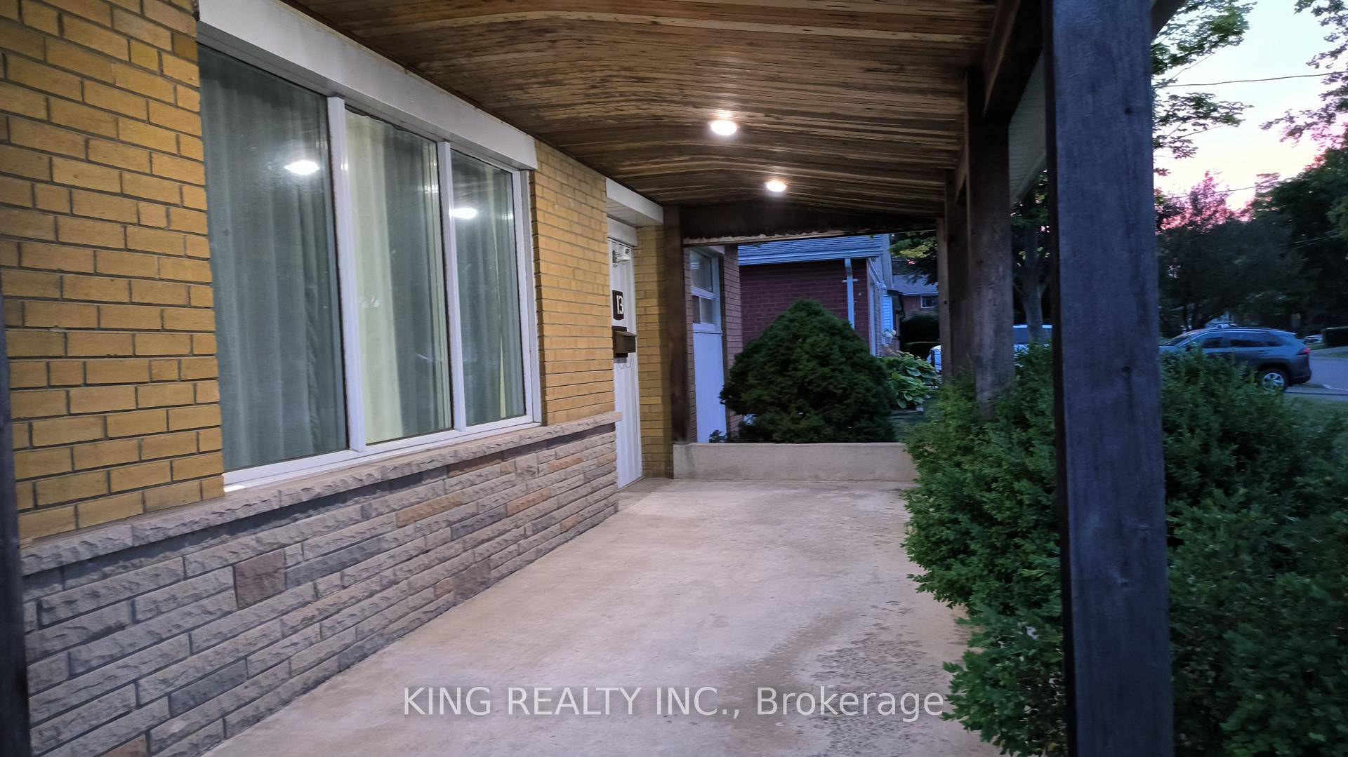 Step into this bright and beautifully updated main floor unit featuring 3 spacious bedrooms, a stylish full bathroom, and a brand new modern kitchen complete with sleek stainless steel appliances.