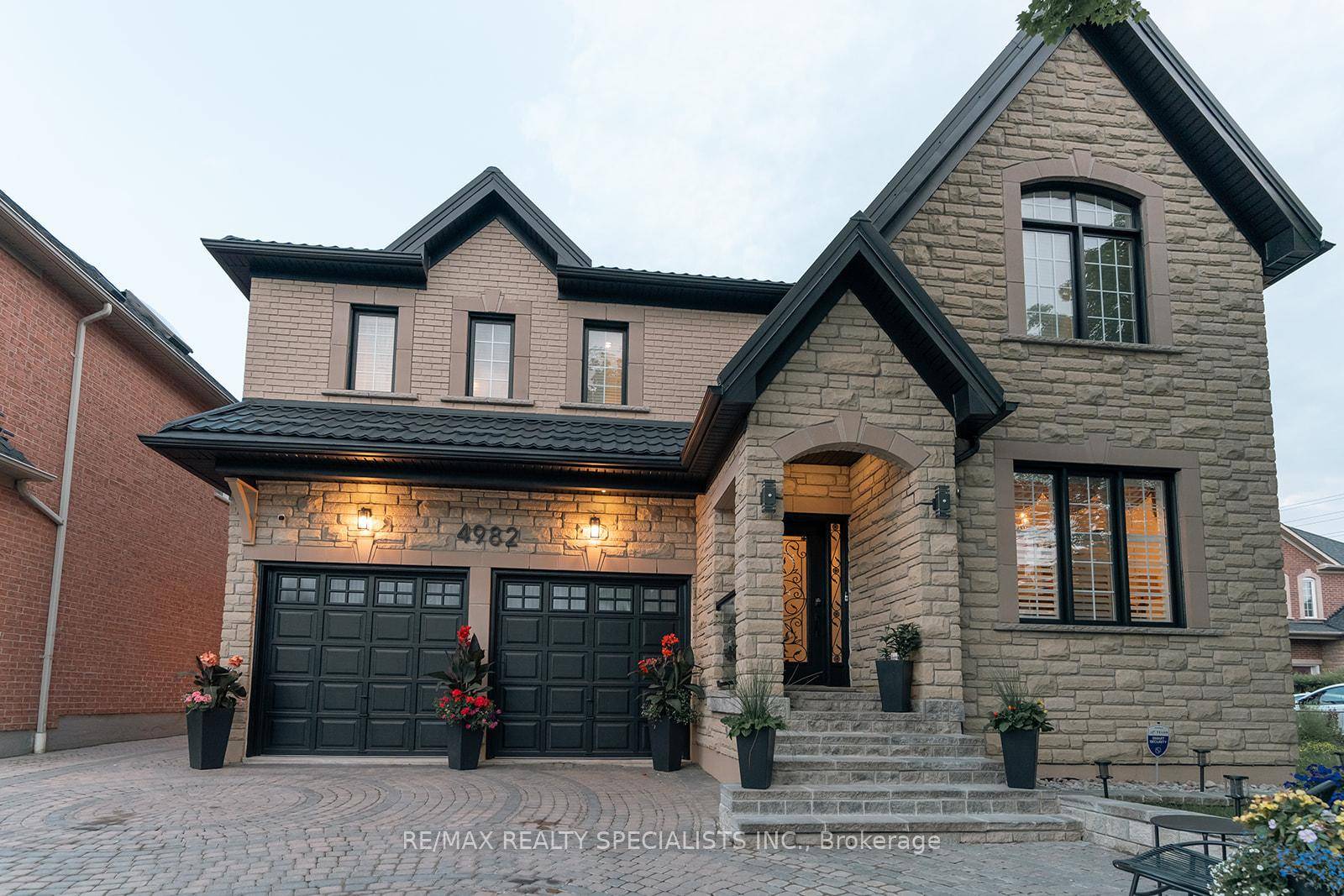 This is the one you call it Luxury House !