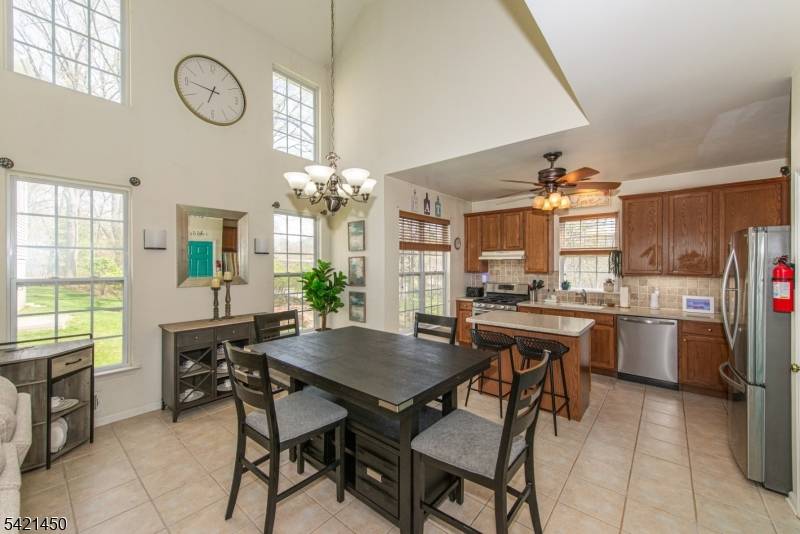 This is your perfect opportunity to own a gorgeous 3BR townhouse in sought after Woodfield Estates !