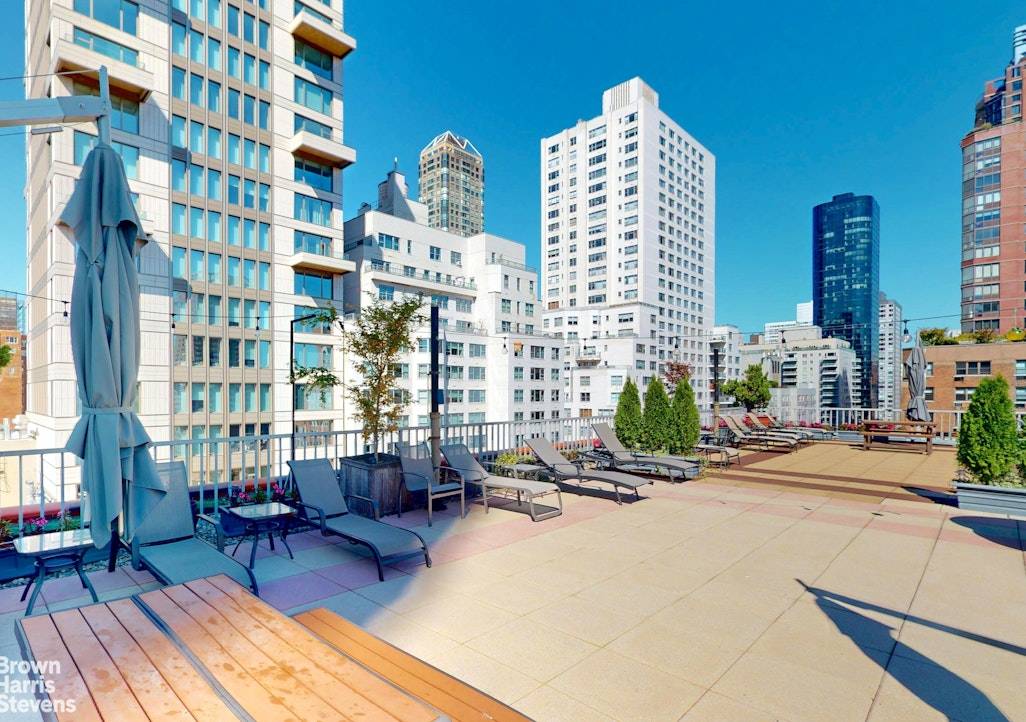 UES Star Gazing Balcony, No Board Approval Low Monthlies 301 East 62nd Street, Apt.