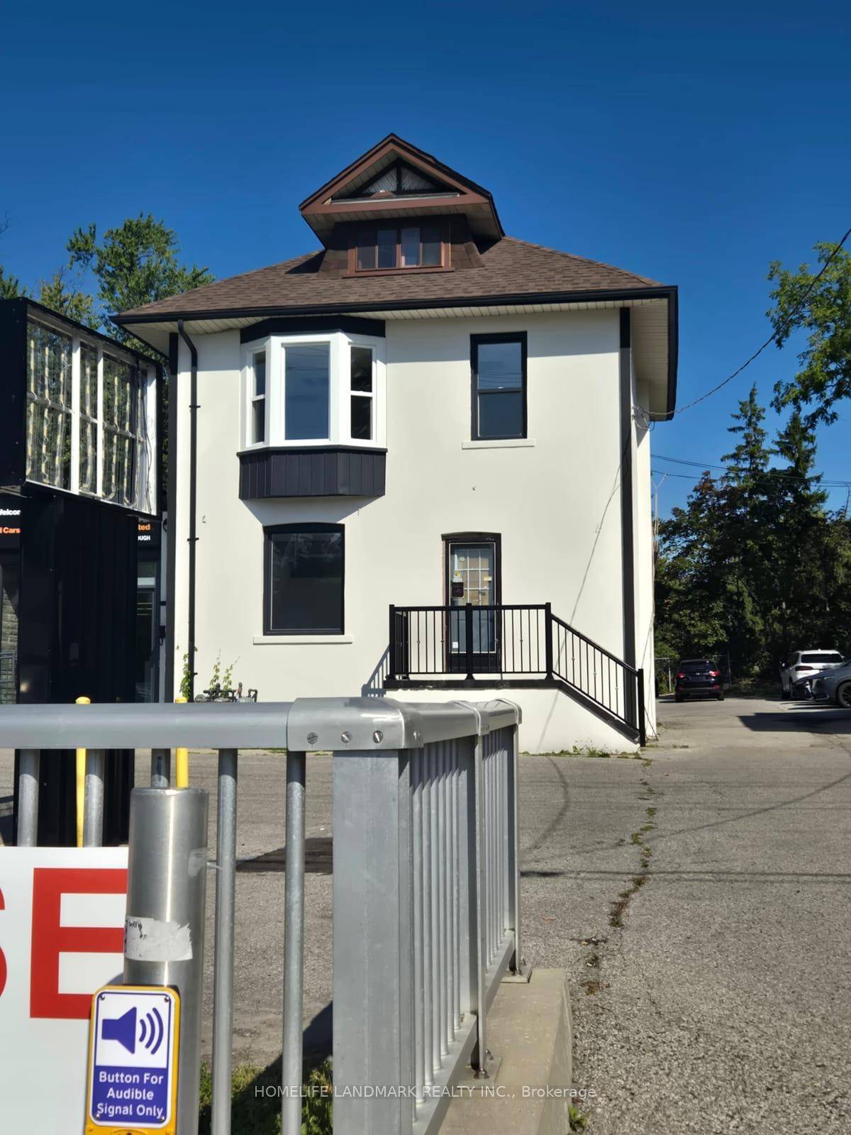 MANY USED BEING PERMITTED, DENTIST, DOCTOR OFFICE, LAW OFFICE AND MORE, BUSY STREET WITH GOOD EXPOSURE AND MANY SPOT TO PUT YOUR SIGNAGE