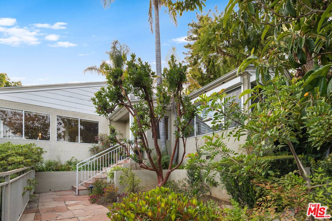 1211   Hilldale Ave 3BR Sunset Strip La