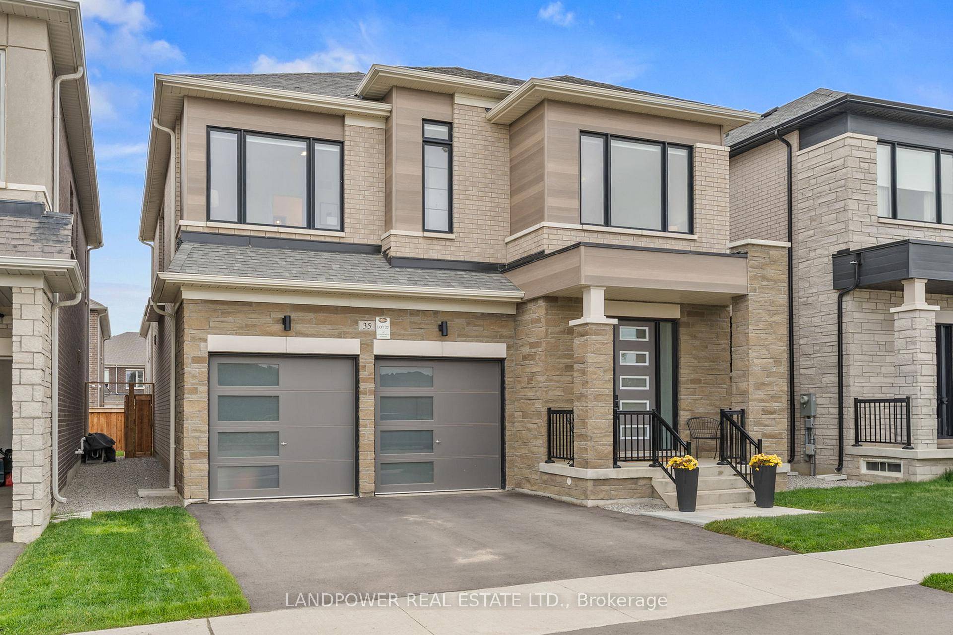 Your Luxury Retreat In The City 35 Longworth Ave.