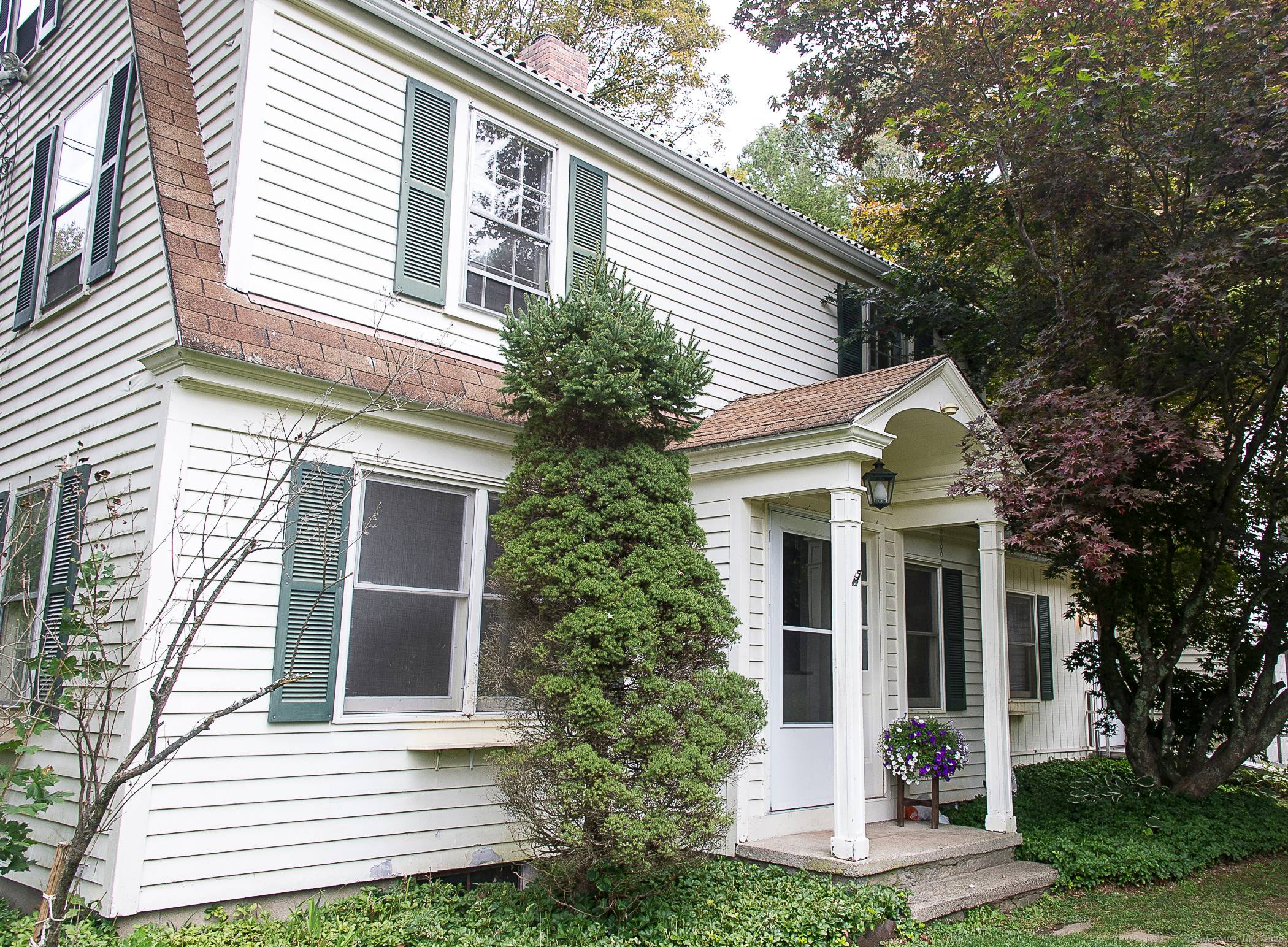 Charming and sweet 2 family house in Washington !