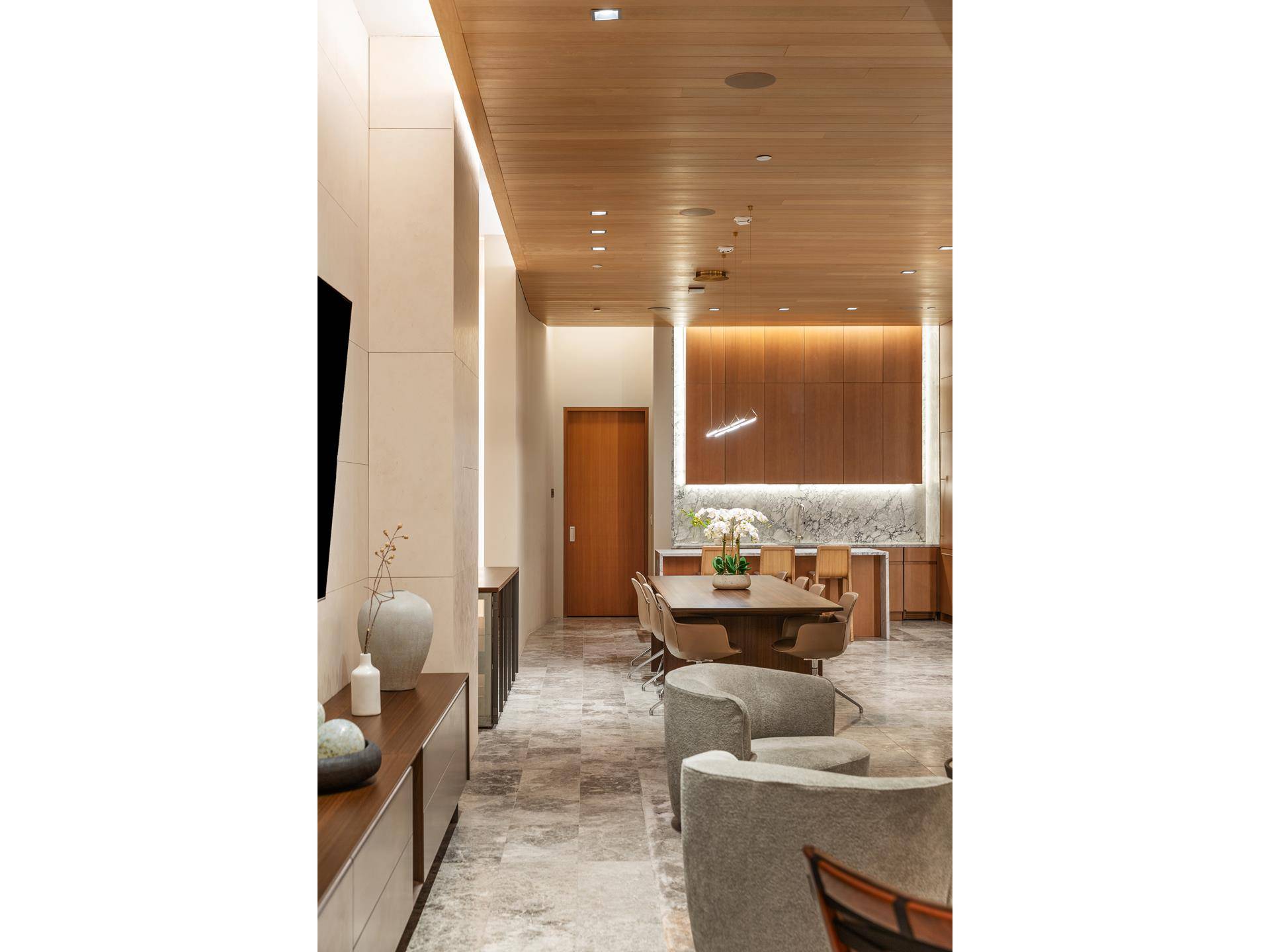 Designed by renowned architect Alvaro Siza with interiors by Gabellini Sheppard, Maisonette West is a 2, 721 SF four bedroom four and a half bathroom Duplex residence featuring an expansive ...