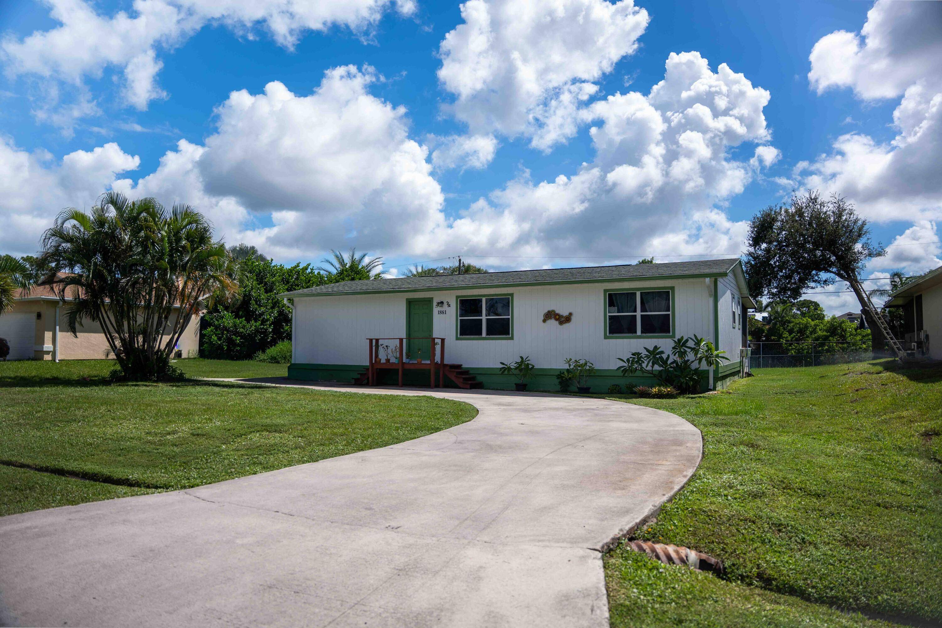 Check out this 3 bedroom, 2 bathroom home in a great neighborhood !