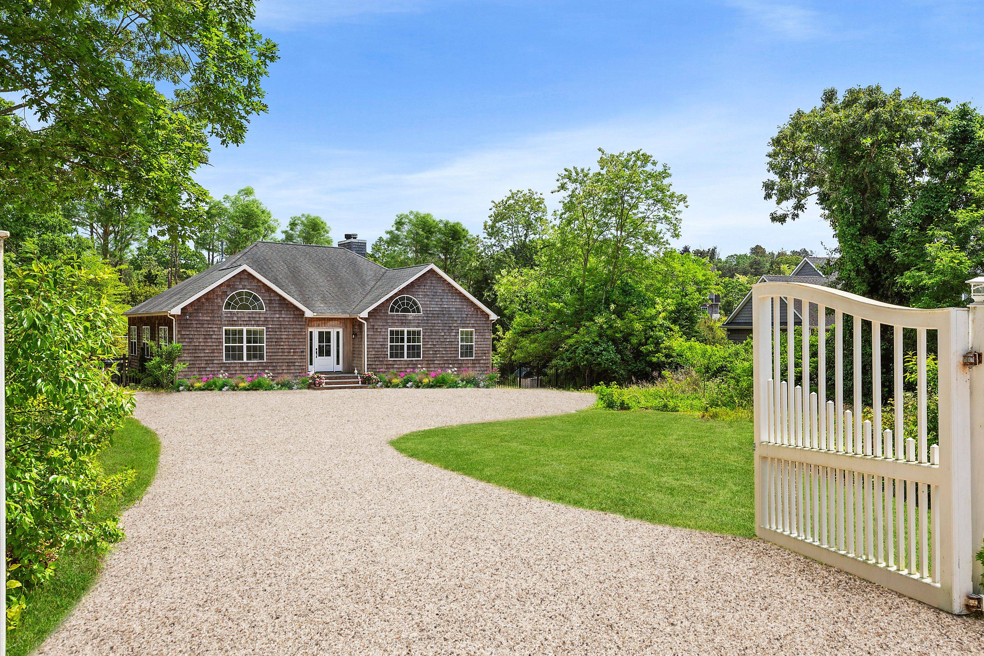 Charming 4BR Home with Pool & Prime Location Near Shinnecock Bay