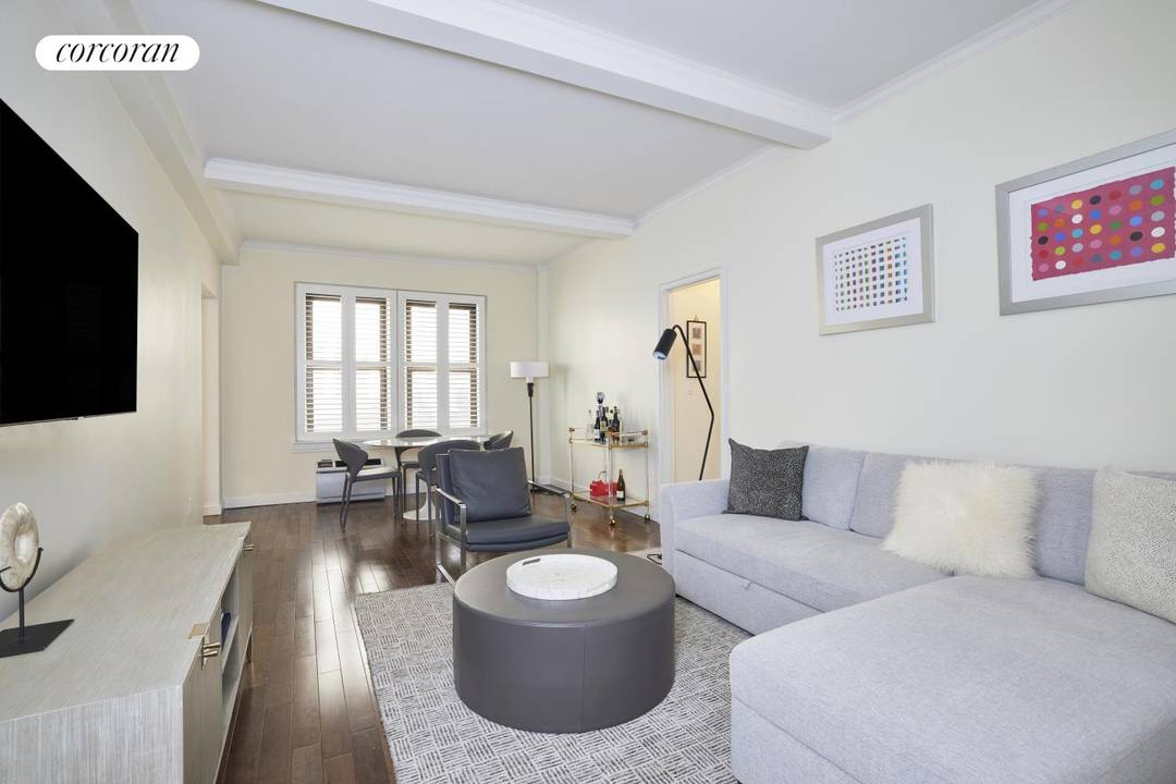 Perfectly located on the Upper East Side, west of Lexington Avenue, this pristine one bedroom one bath apartment offers the perfect blend of pre war charm and modern touches.