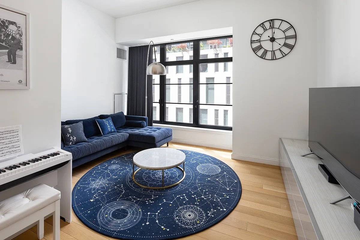 At the nexus of NoMad, Chelsea, and Midtown, NOMA is a FXFOWLE designed Neo Bauhaus tower that is one of the latest additions to NoMad.