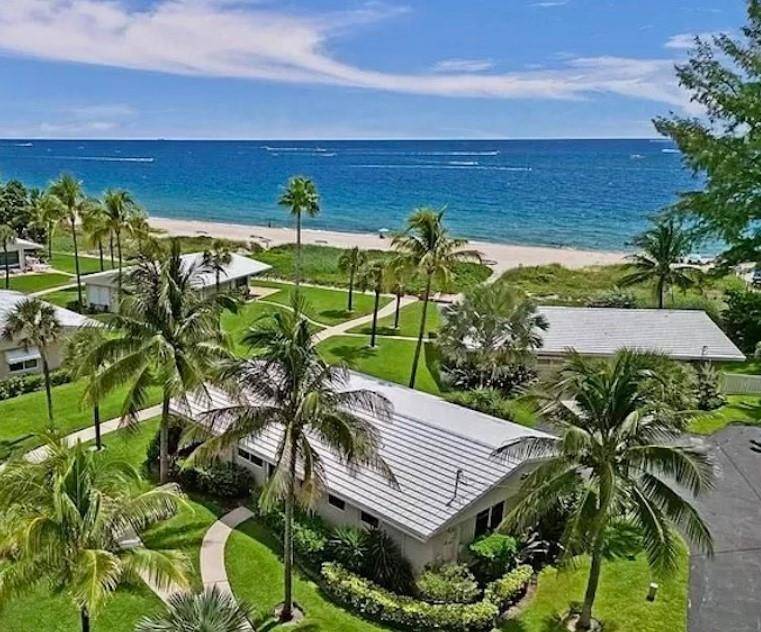 ONCE IN A LIFETIME. DIRECT OCEAN FRONT VILLA WHERE OCEAN WHISPERS MEET TIMELESS ELEGANCE !