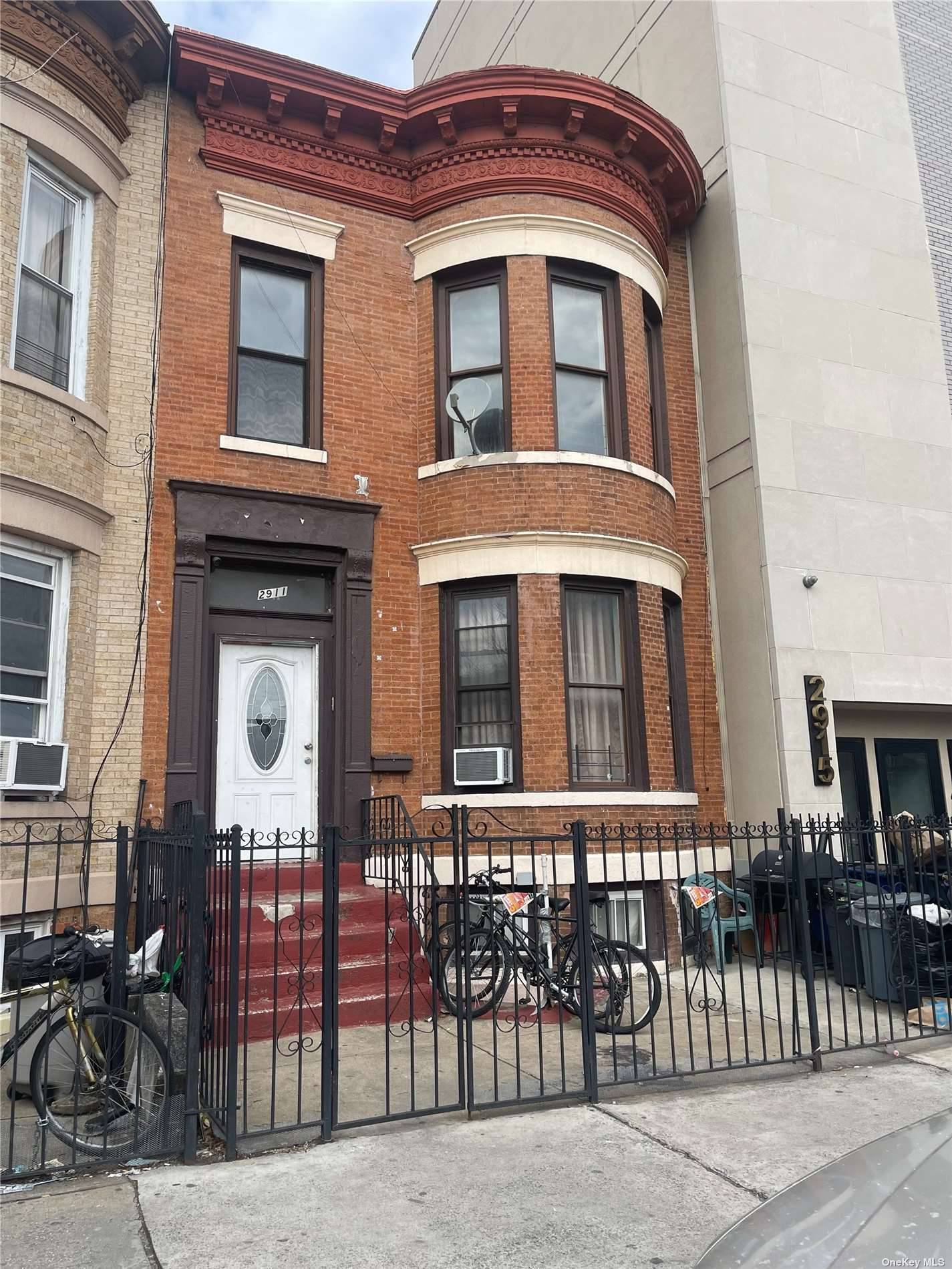 WOW WHAT A BLOCK ! In one of the most primal areas of Brooklyn this is one amazing opportunity to own a multi family in the heart of Flatbush for ...