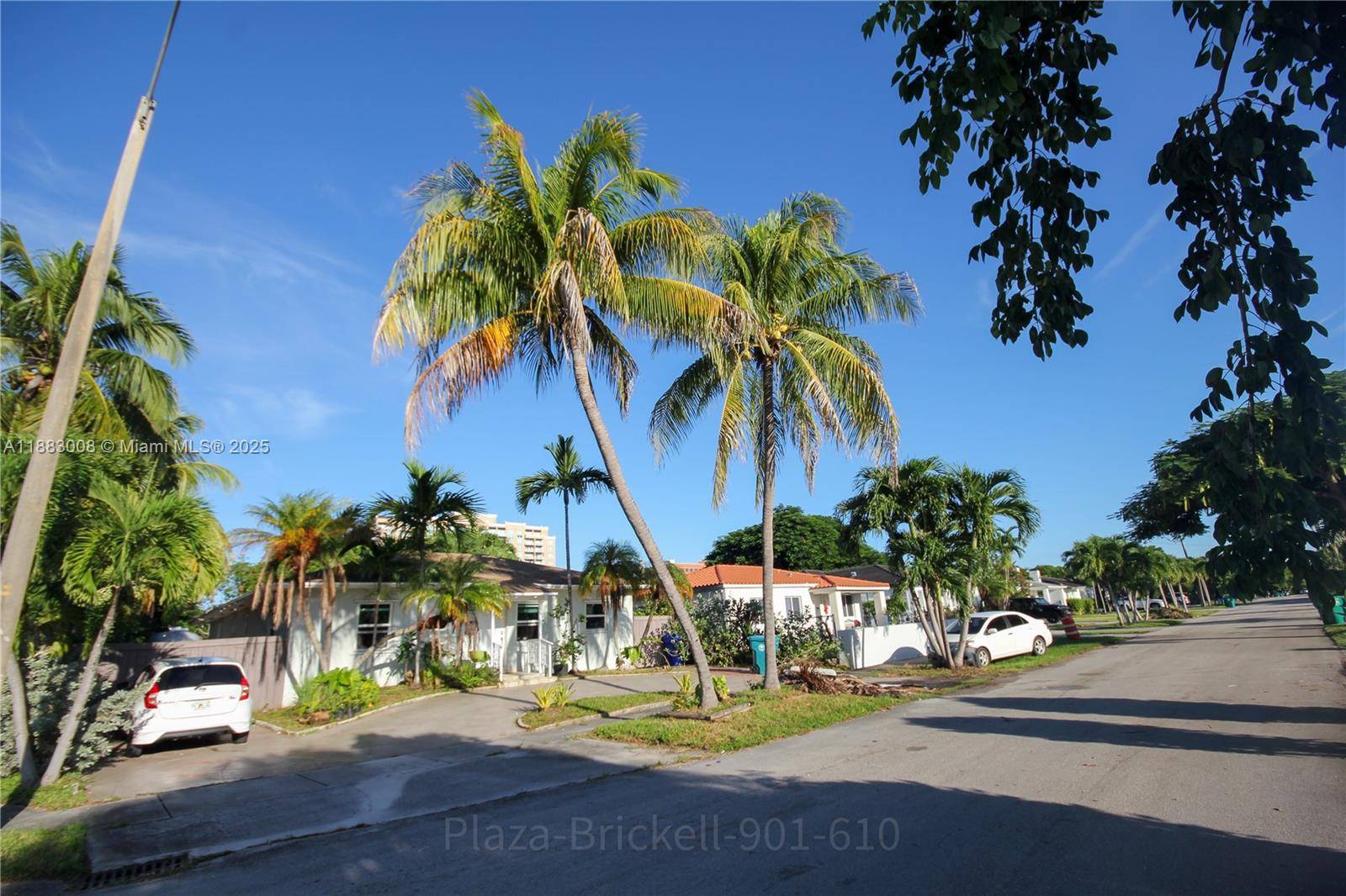 NESTED ON A CUTE CUL DE SAC, THIS RENOVATED HOUSE IS LOCATED ON HUGE LOT, WITH LOTS OF TREES.