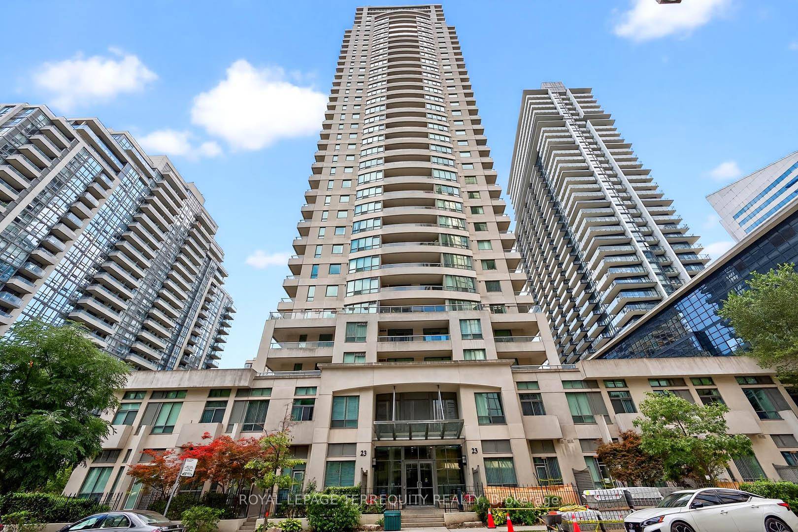 Spacious and Stylish at Yonge amp ; Sheppard !