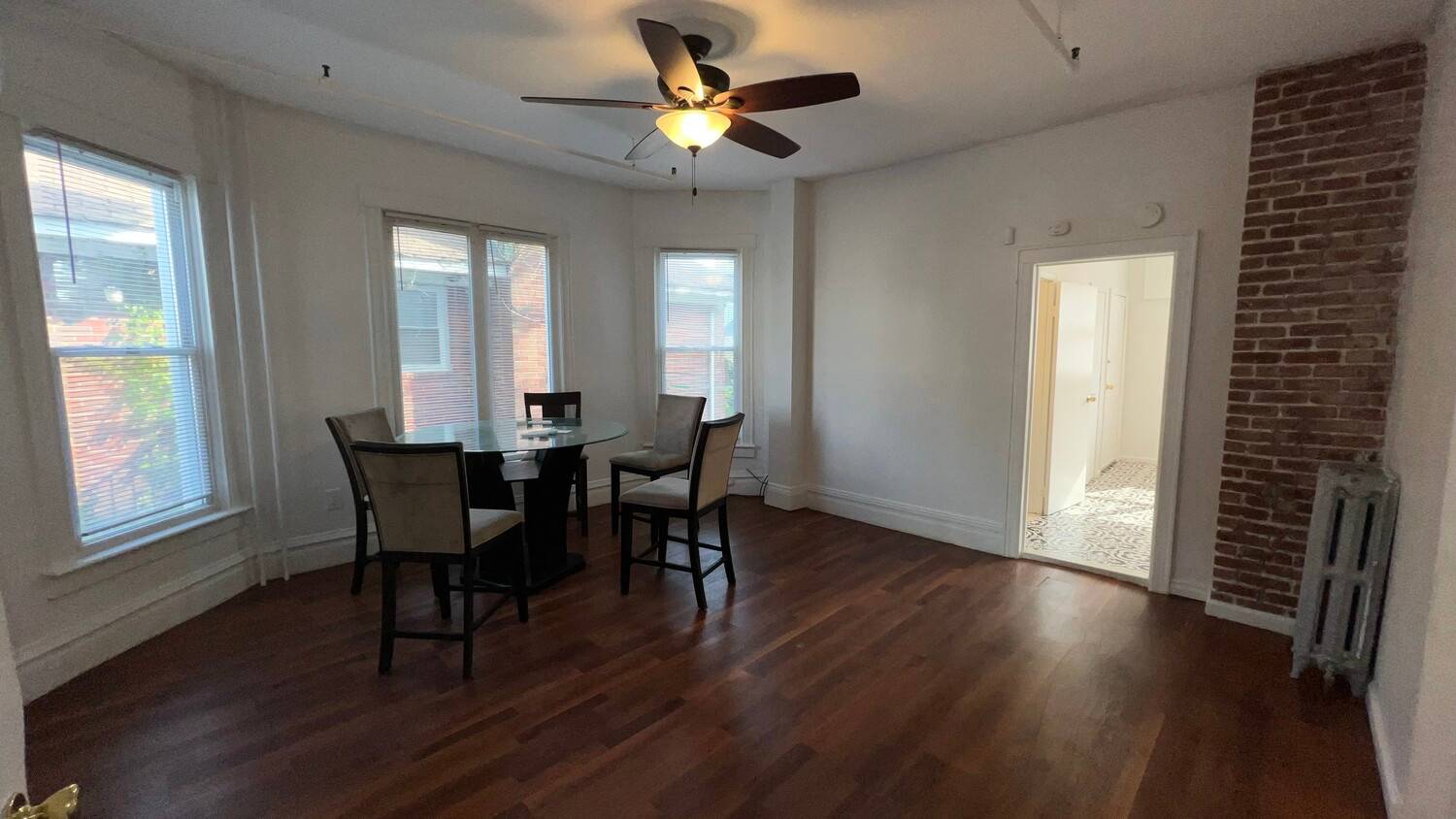 Welcome to your perfect Rockaway retreat !