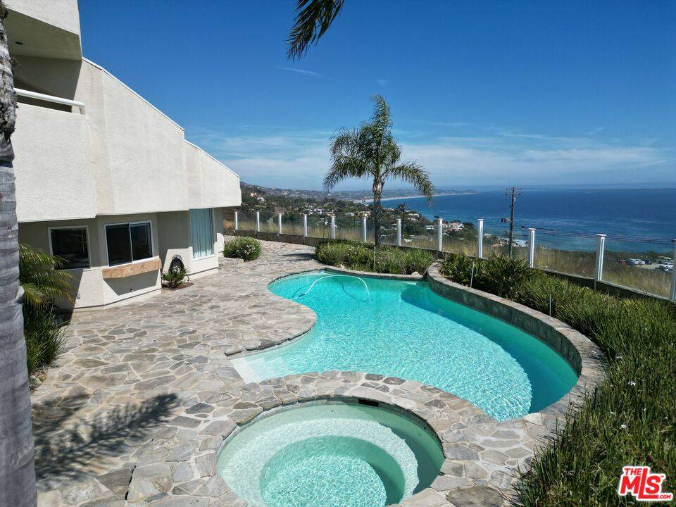 32215   Pacific Coast Hwy 4BR Malibu La