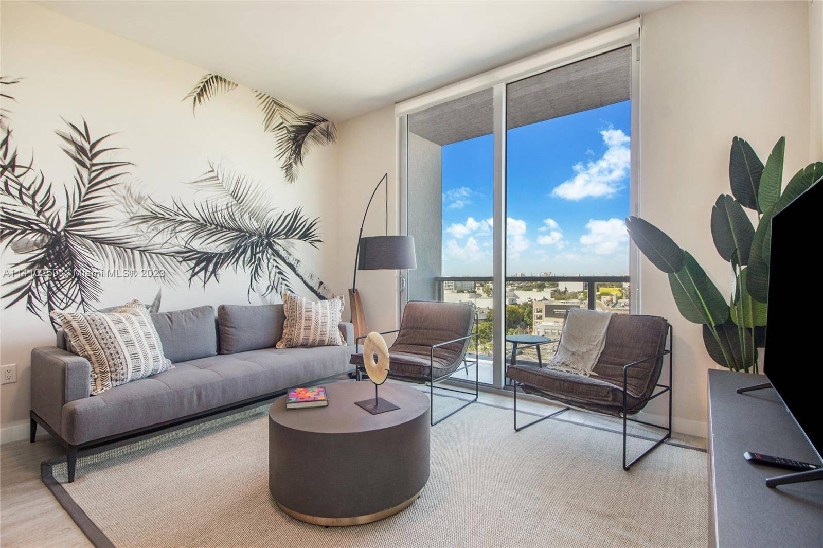AMAZING OPPORTUNITY BEAUTIFUL 1 BED CONDO IN ONE OF THE NEWEST CONDO BUILDINGS IN THE MIAMI DESIGN DISTRICT, ONLY 15 MIN AWAY FROM AIRPORT AND BEACH.