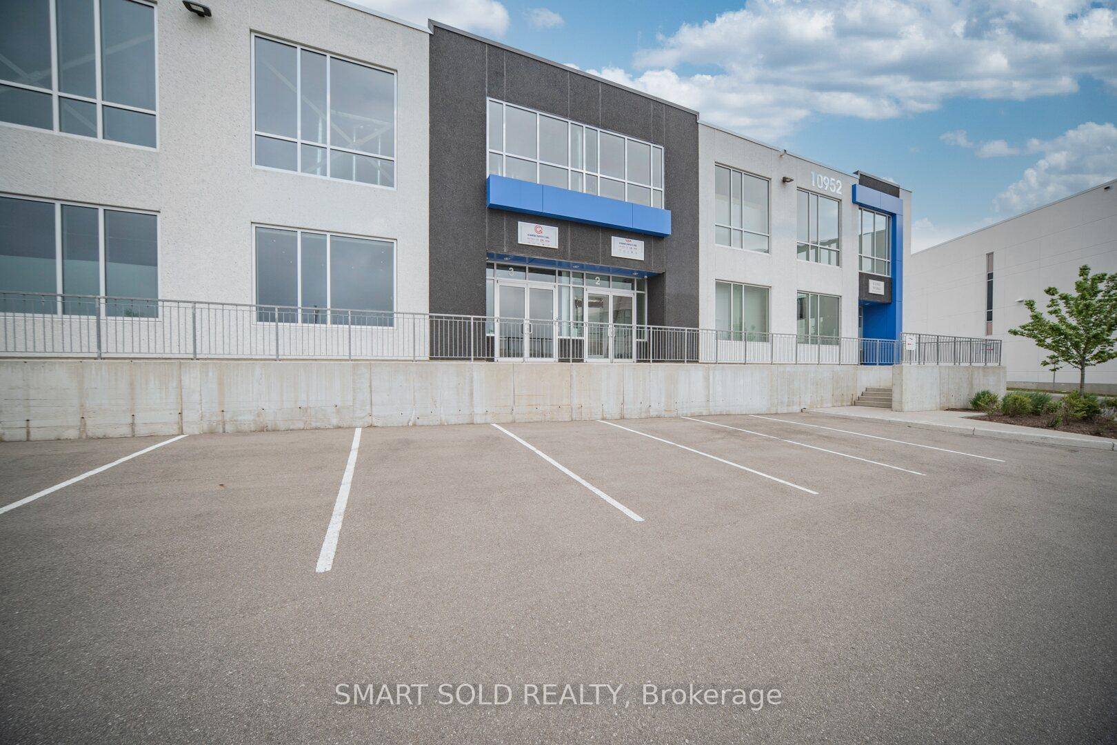 New INDUSTRIAL COMMERCIAL Units with Commercial COOLER FREEZER Build in In Fast growing Victoria Square Community.