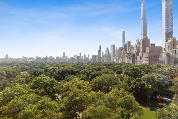 Perfectly located on the 15th floor in the exclusive House section of 15 Central Park West, this spectacular, sun flooded residence by Robert A.
