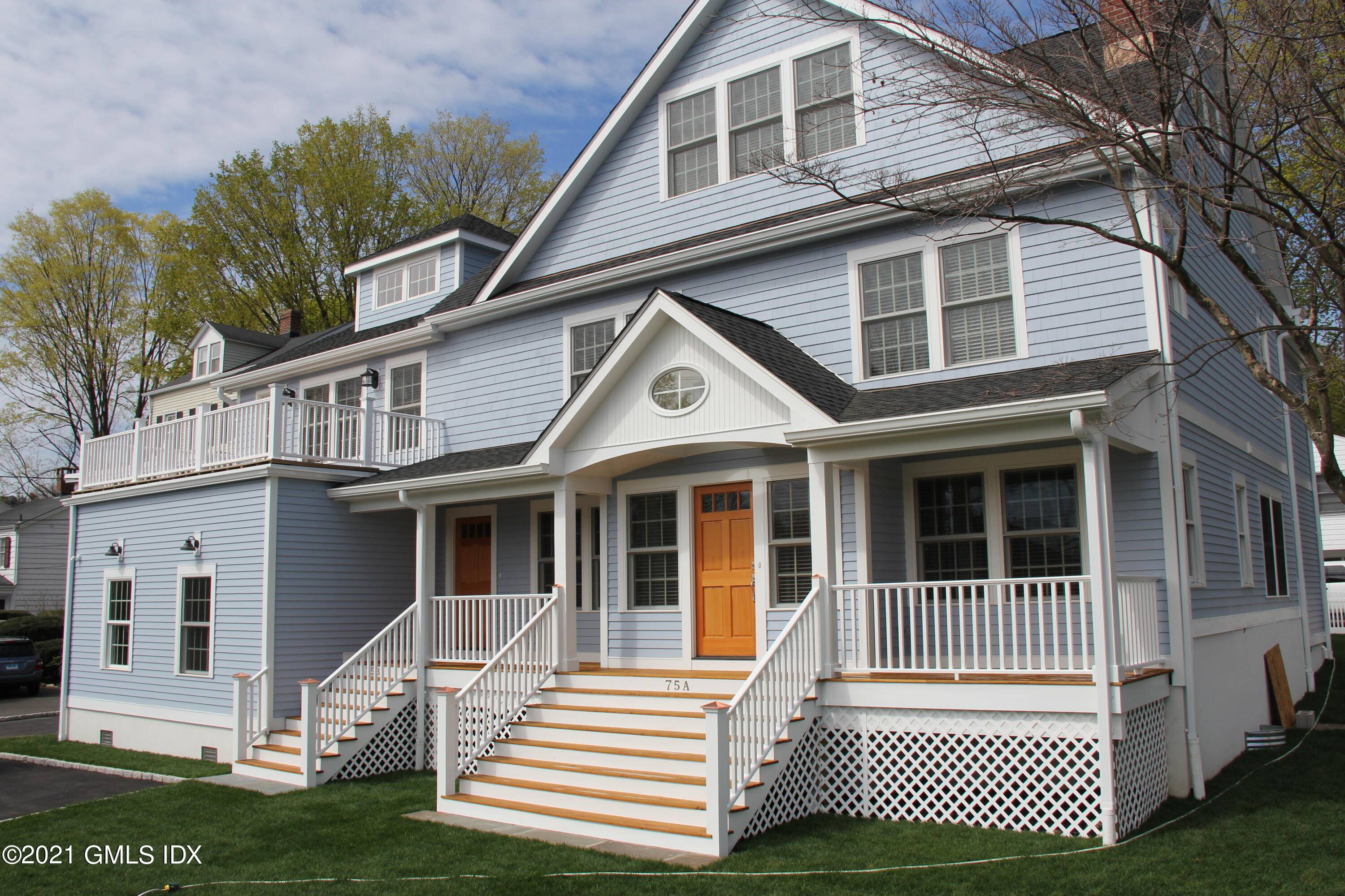 Strickland Shores is a mix of 7 homes combined in Four buildings.