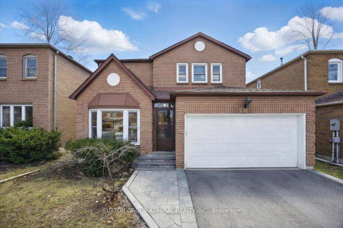 Welcome to this lovely 4 bedroom, 4 bathroom home in the heart of Thornhill's popular Brownridge community !