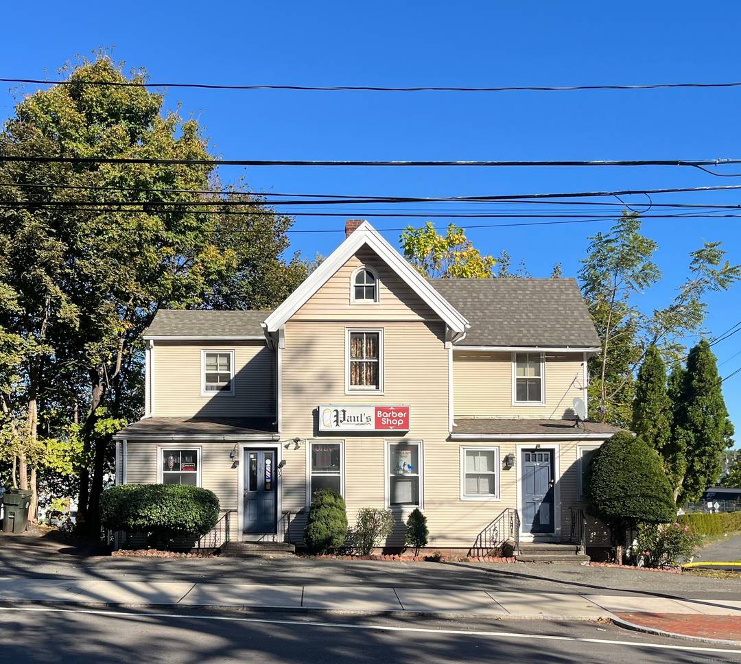 Rare Mixed Use Investment Opportunity in Prime Berlin Location !