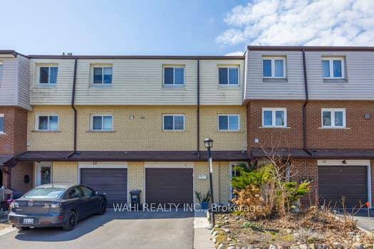 WELCOME TO THIS WELL MAINTAINED, PRIDE OF OWNERSHIP TOWN HOME LOCATED IN A DESIRABLE COOKSVILLE NEIGHBOURHOOD.