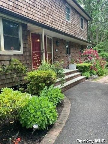 Beautiful, clean, newly renovated Home for Rent in Oakdale Bohemia.