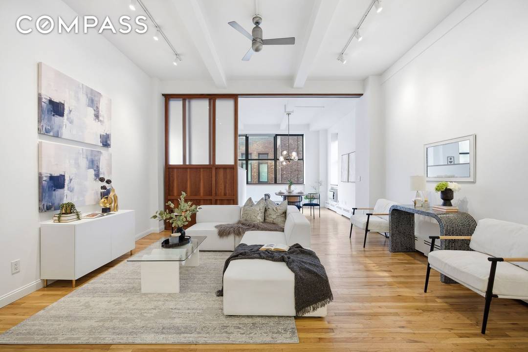 Located in the center of everything, this fabulous 1 bedroom loft is the WOW factor you have been looking for.