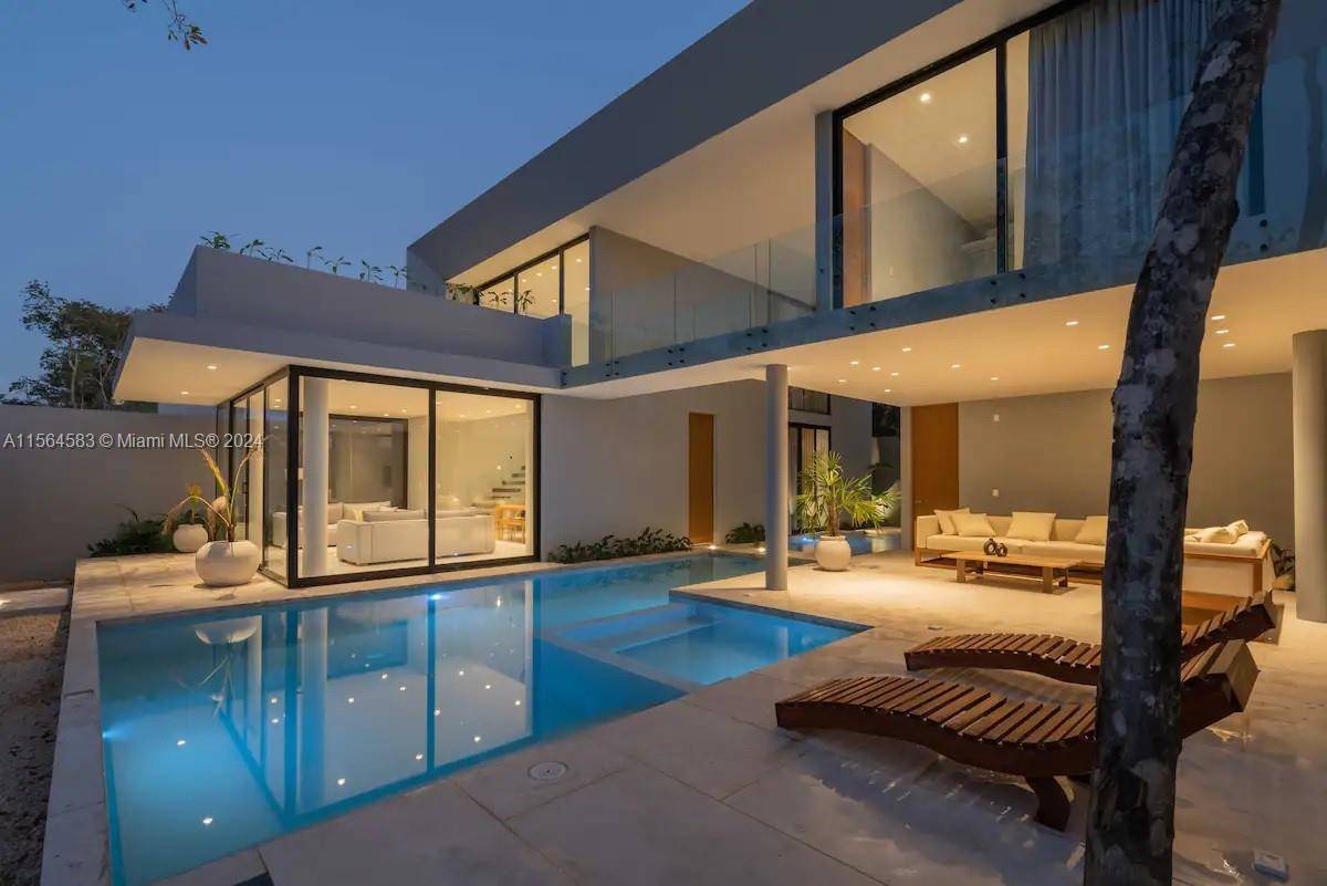 Welcome to Escobar Villa.