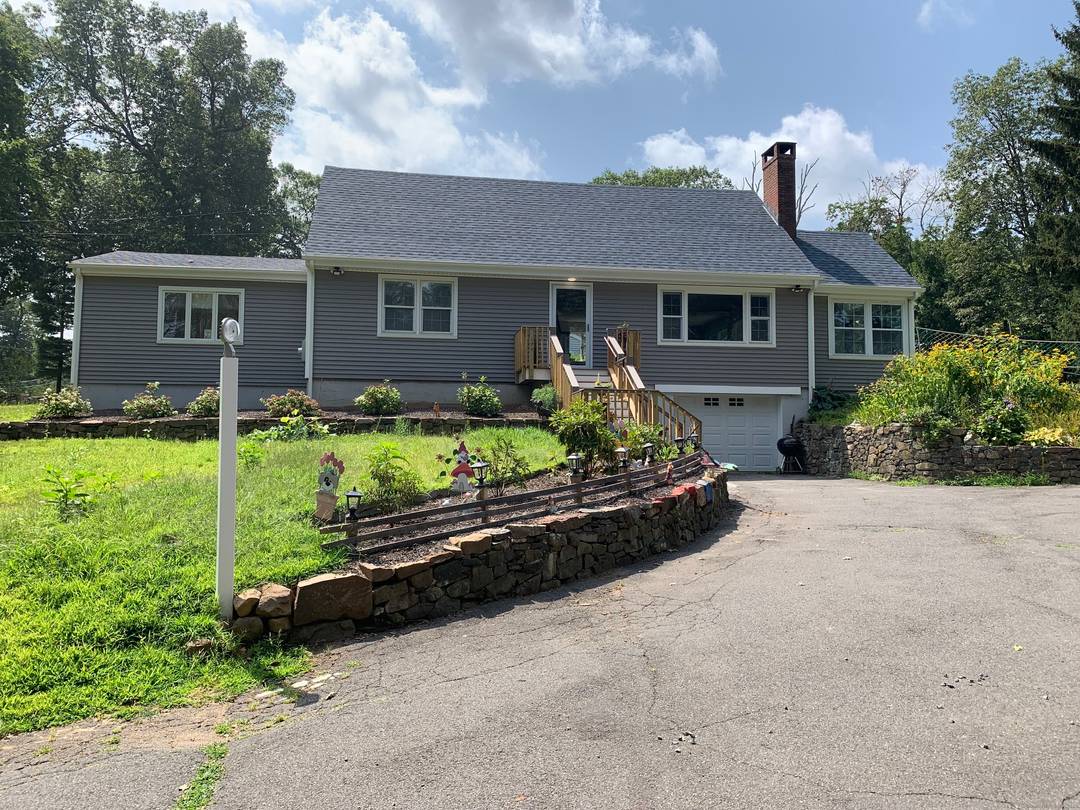 This beautifully renovated single family home offers modern comfort with over 2100sqft for spacious living.