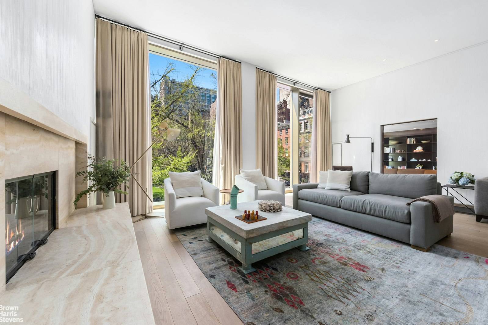 SMACKING FABULOUS APARTMENT 3B A MUST SEE.