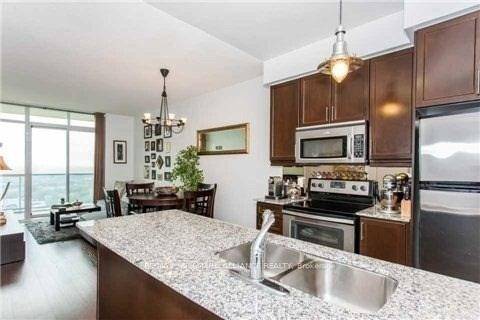MOVE IN TODAY, PAY RENT IN OCTOBER Welcome to 80 Absolute Avenue The Lucky Unit You've Been Waiting For !
