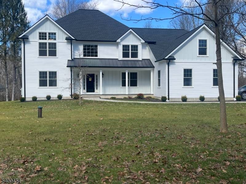 Introducing a stunning new construction home offering over 4, 000 square feet of thoughtfully designed living space.