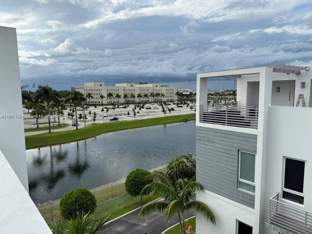 Luxury Contemporary Townhome and Gated Community in the City Doral Contempo Townhouse 4 Bedrooms 3 1 2 Bath, Rooftop Terrace with Summer Kitchen, Unit 3 Story.
