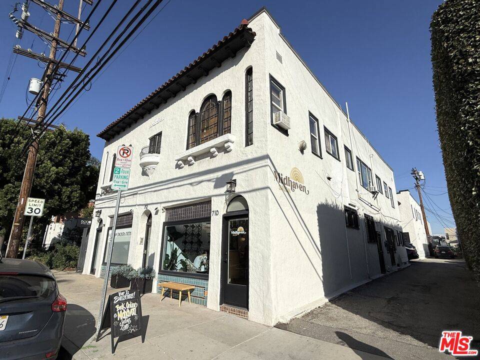 710 N Van Ness Ave 4BR Hollywood La