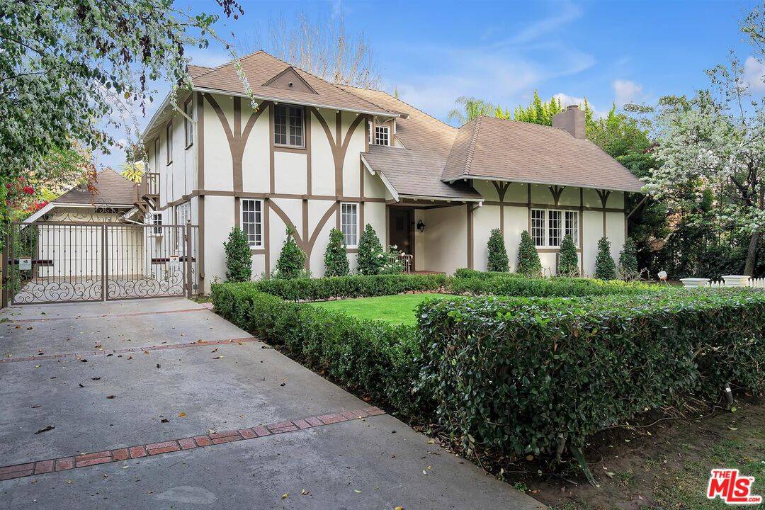 618  N Rodeo Dr 5BR Beverly Hills Post Office | B.H.P.O. La