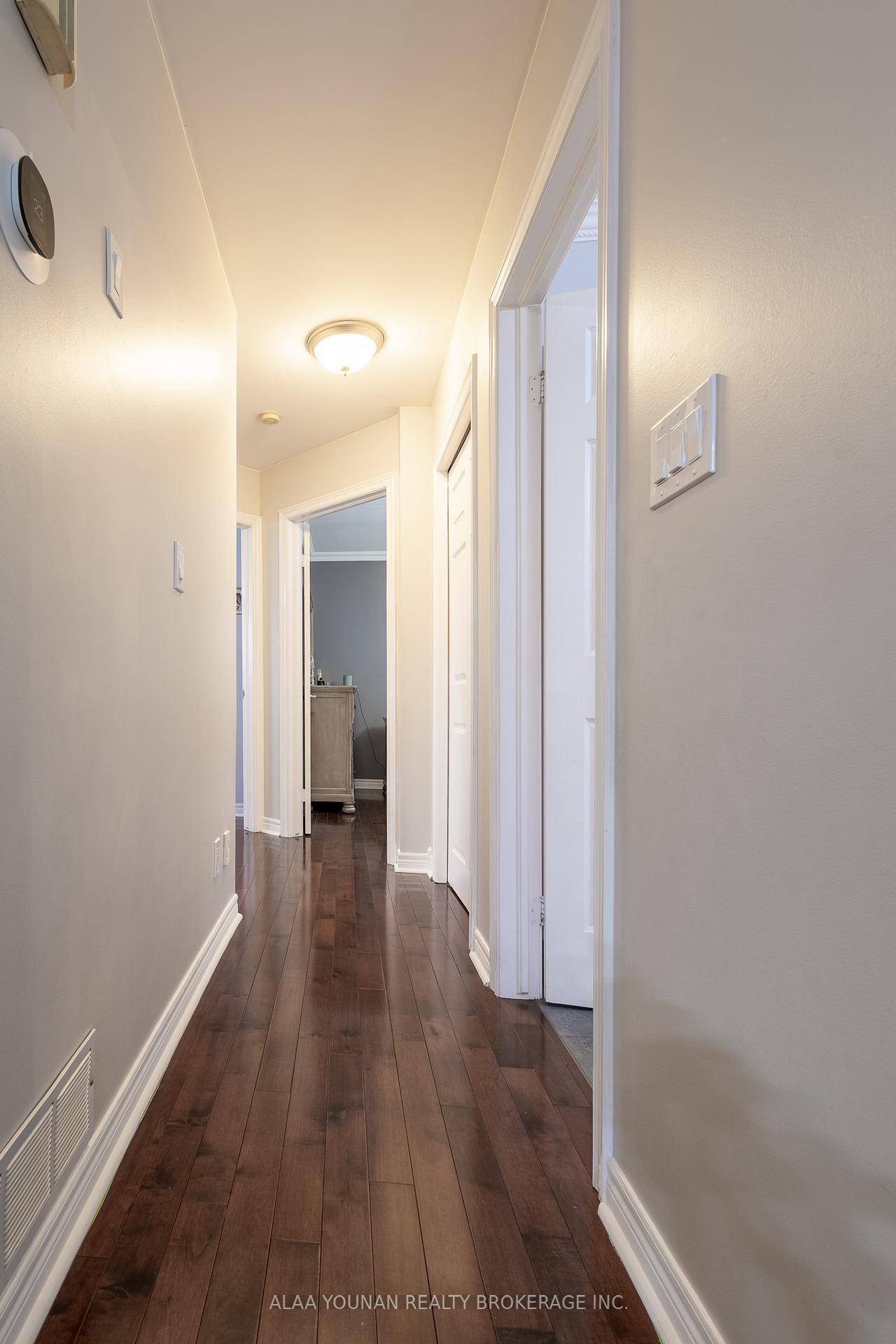 Welcome to 935 Rendezvous, a stunning detached raised bungalow sitting on a 49 x 116 feet wide lot in one of Windsors most sought after neighborhoods, offering 3 1 bedrooms, ...