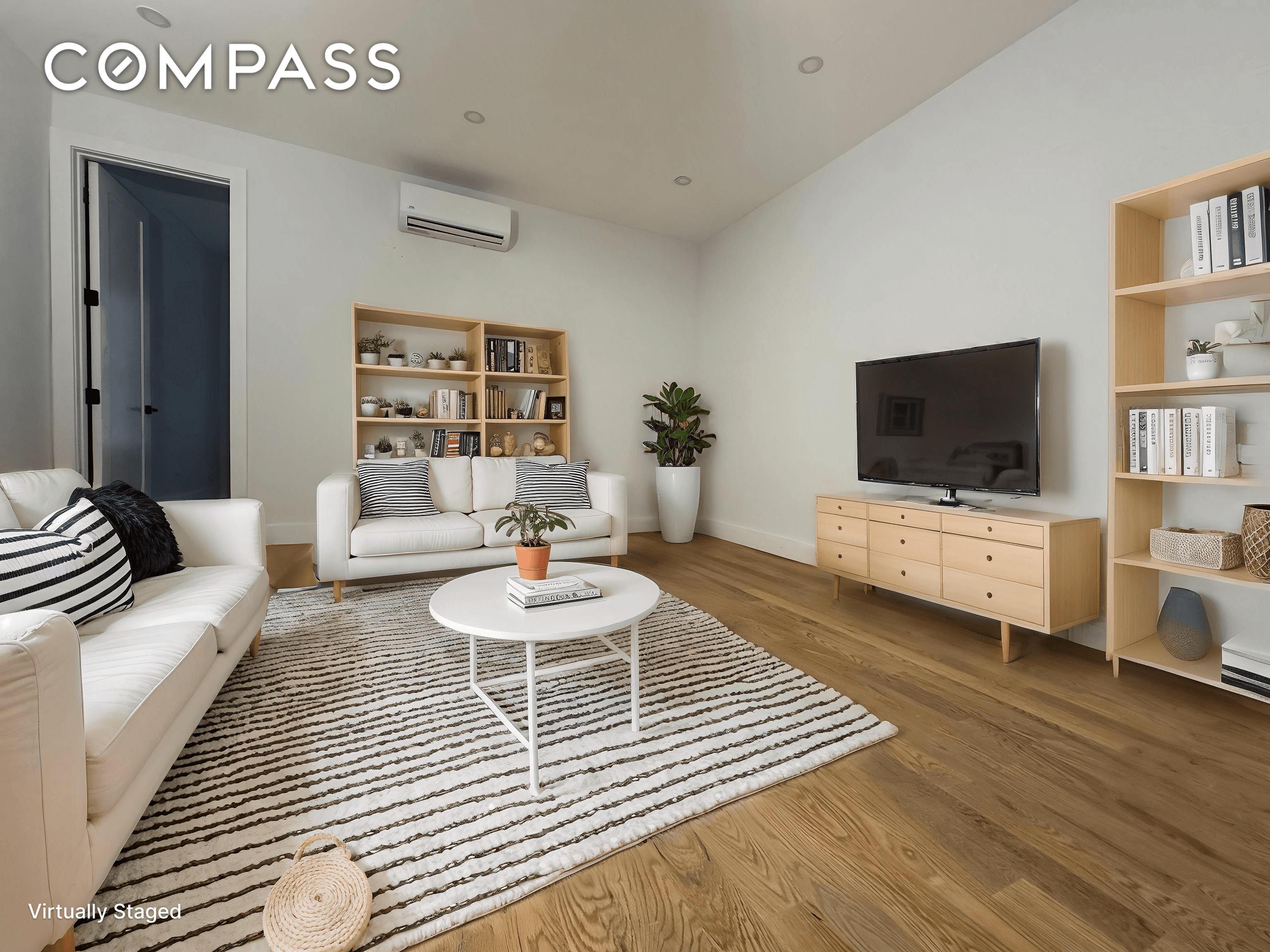 Gorgeous 2BR 1BA with Huge Private Backyard in LIC Gut Renovated amp ; Sun Drenched This beautifully gut renovated 2 bedroom, 1 bathroom apartment in the heart of Long Island ...