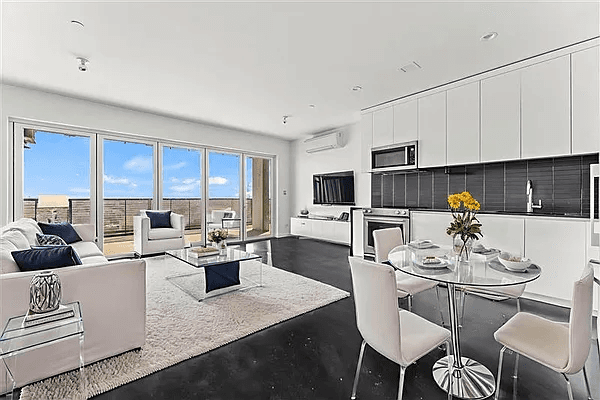 2 Bedroom Apartment with Private Outdoor Space at 271 Lenox Road Welcome to Apartment 13B, a 2 bedroom, 1 bath residence.