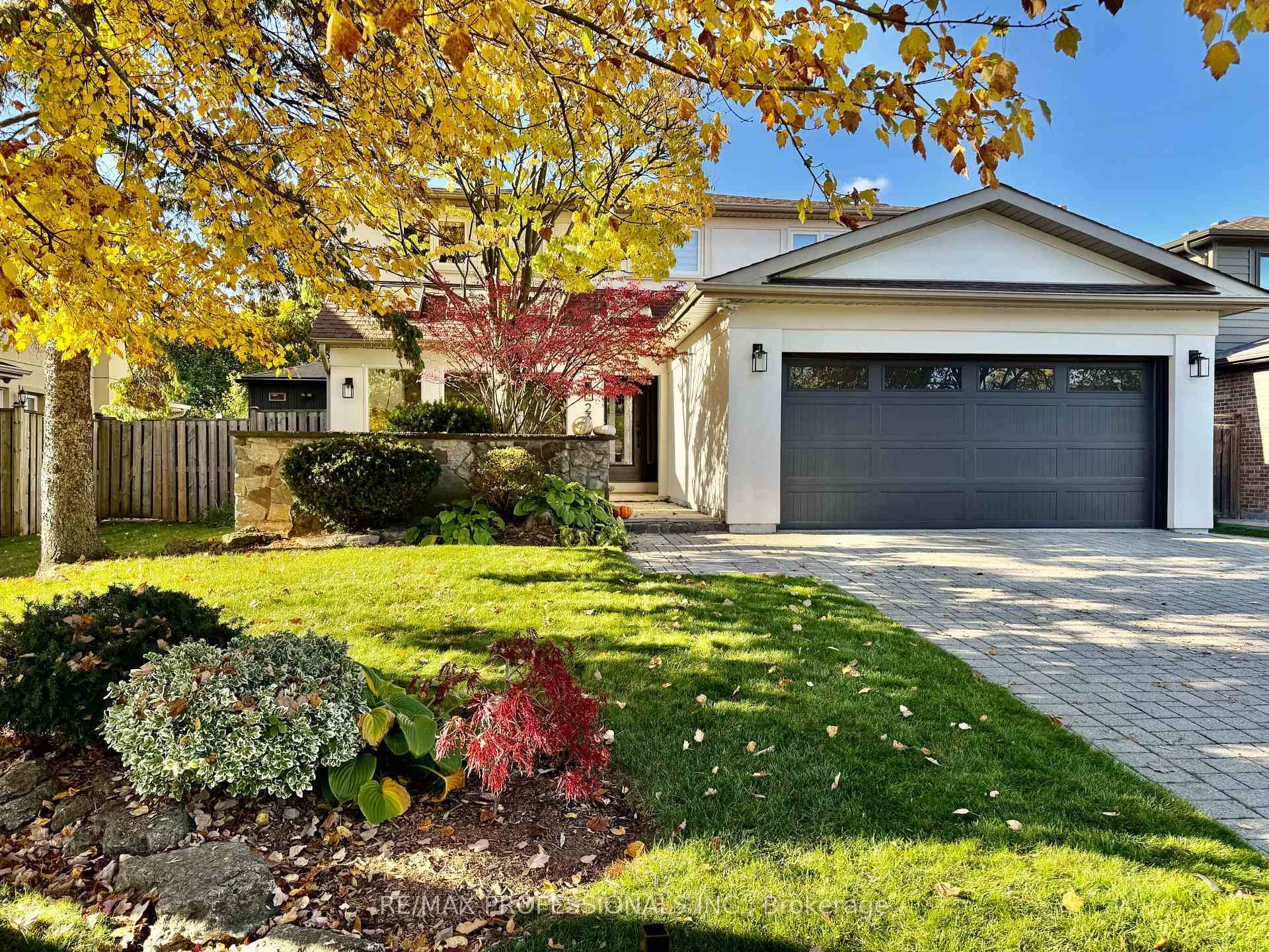 Not Only Does 2357 Kenbarb Road Have Beautiful Curb Appeal, It's Nestled In The Highly Sought After Gordon Woods Neighbourhood !