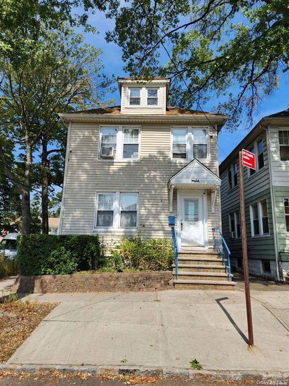 Lega 2 Family 6Bed Rooms 3 Bath Rooms, 2 Car Garage and parking.