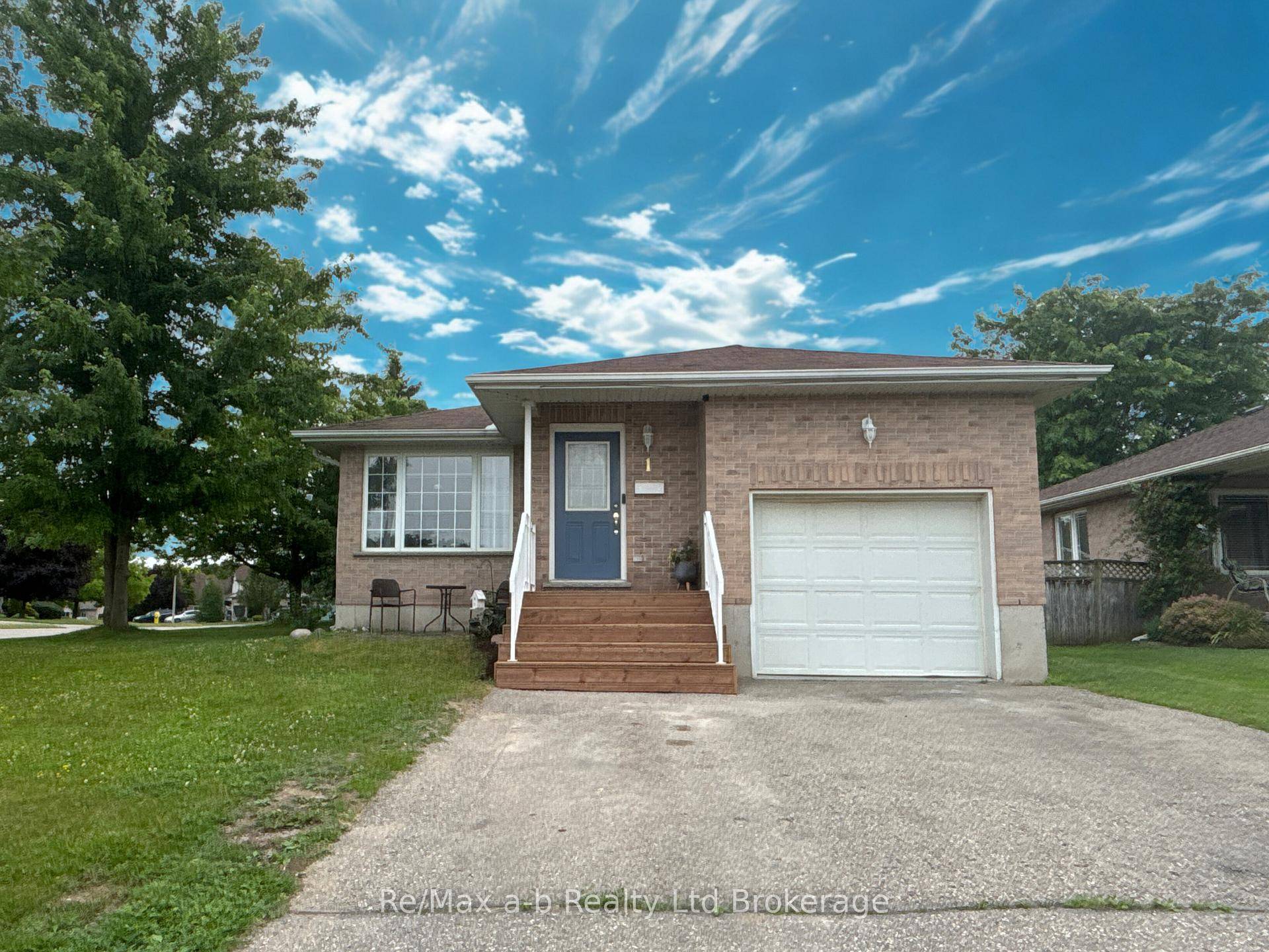 Welcome to 1 Feltz Drive, a beautifully maintained 2 2 bedroom bungalow nestled at the entrance to a quiet cul de sac in the north end of Ingersoll.