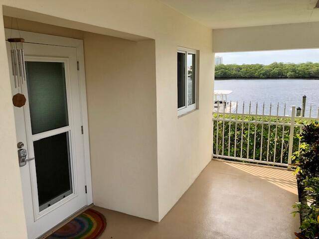 Located right across the street from the beach and under 10 minutes by boat to Boynton Inlet, this direct waterfront first floor condo is just steps from your boat slip ...