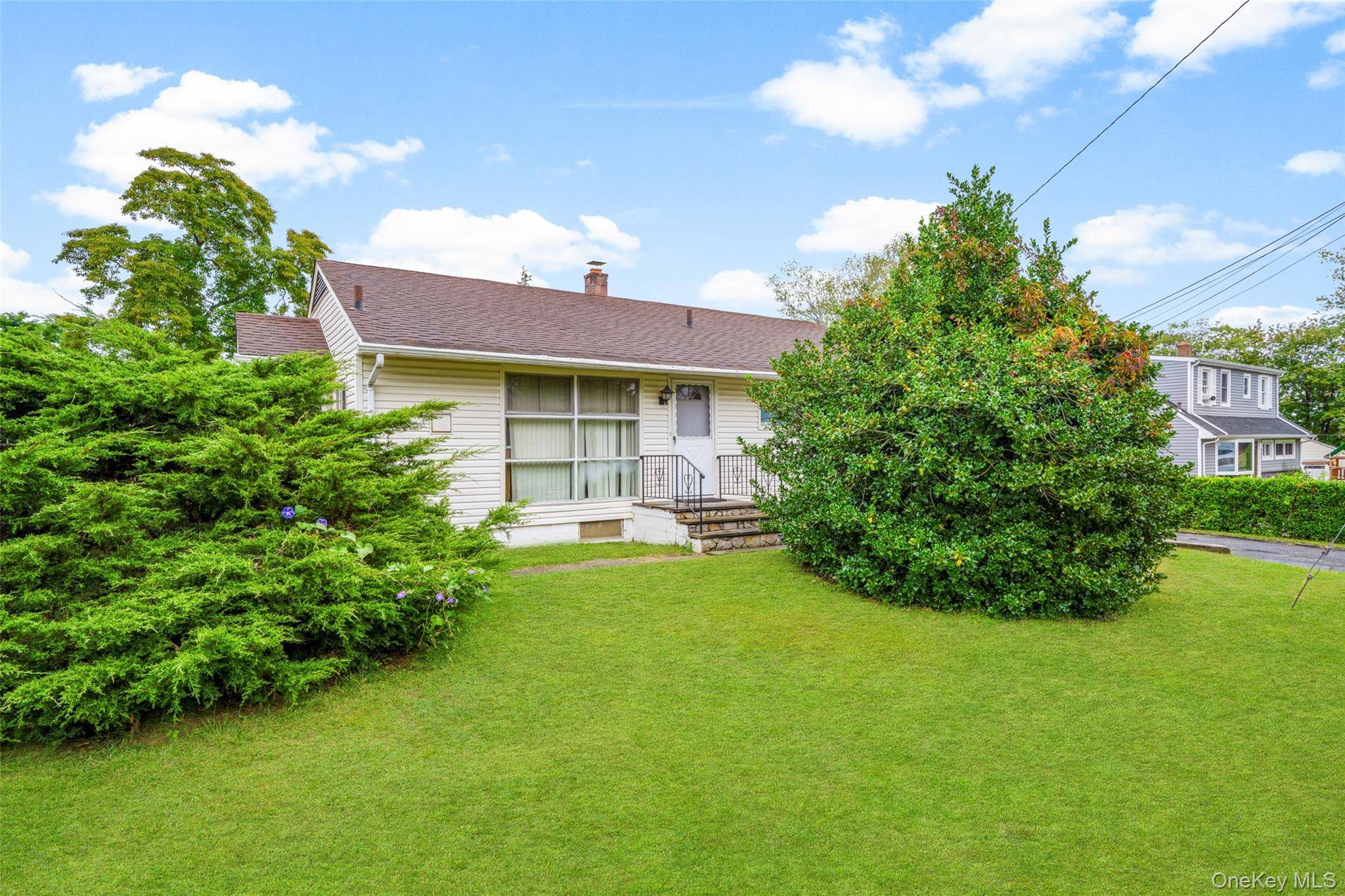 Bring your vision and creativity to this ranch in the Hillside Wyndover neighborhood of Greenburgh.