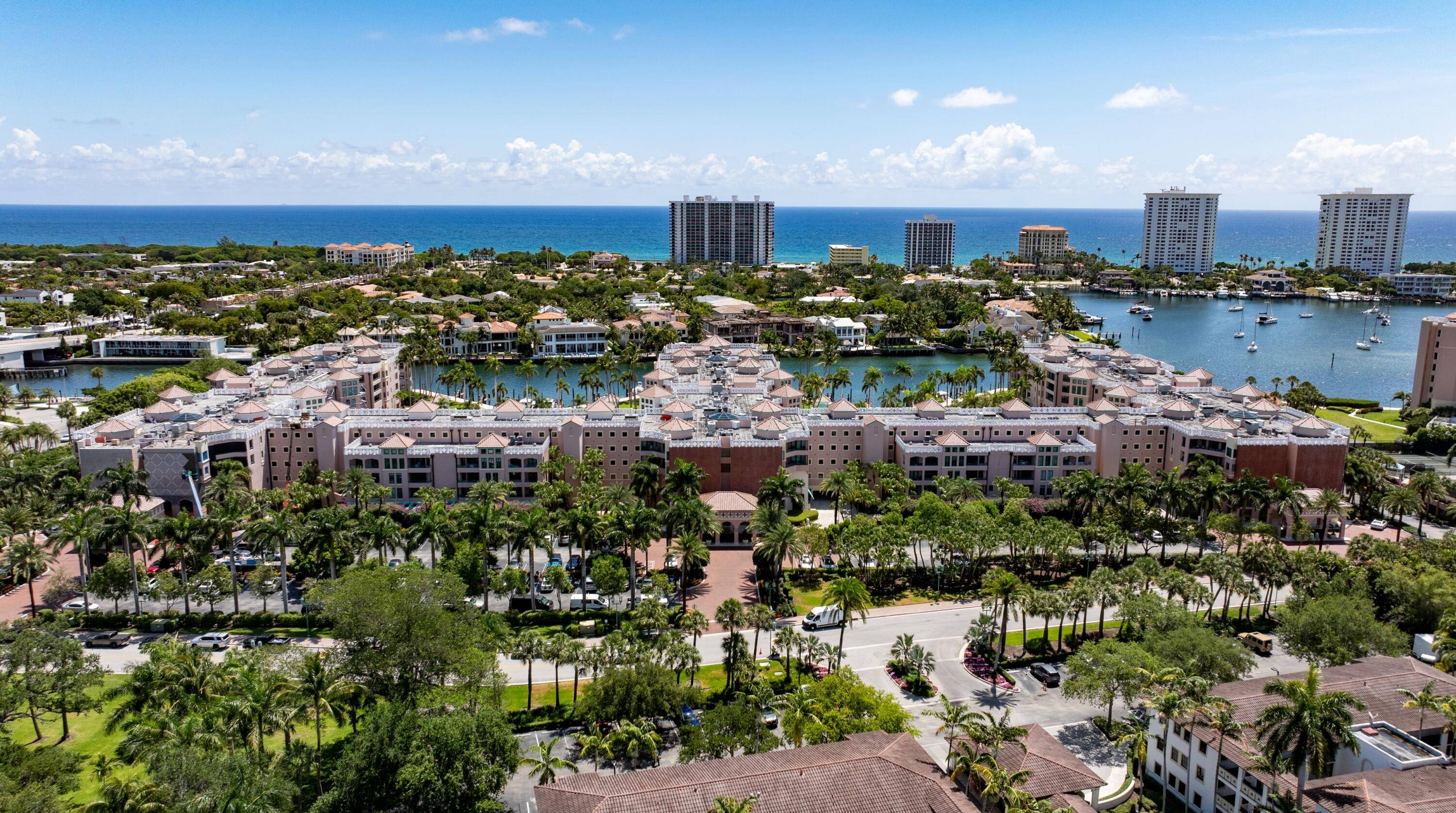 HIGHLY COVETED GRANDVIEW VILLA PENTHOUSE SITUATED DIRECTLY ON THE INTRACOASTAL WITH DRAMATIC 20 FOOT CEILINGS IN THE GREAT ROOM AND STUNNING WATER VIEWS NORTH, EAST AND SOUTH TO LAKE BOCA ...