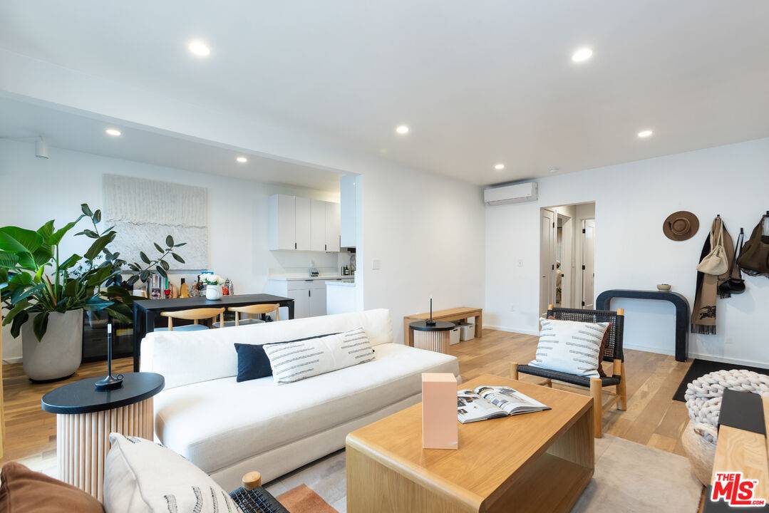 536  N Orlando Ave 1BR Beverly Grove La